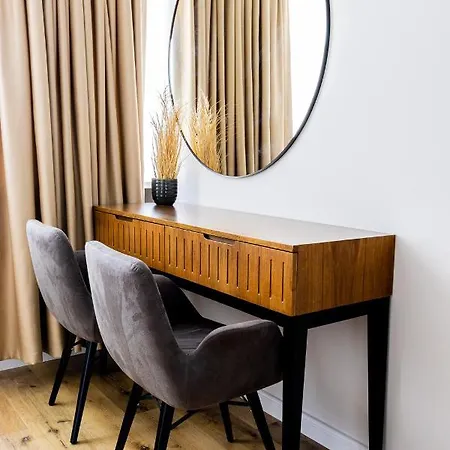 Moderne Maisonette Mit Gartenzugang, Nur 7 Gehminuten Zum Strand, Parkplatz & Fahrradunterstellplatz *