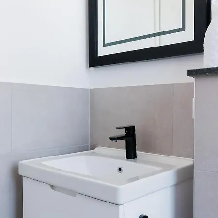 Moderne Maisonette Mit Gartenzugang, Nur 7 Gehminuten Zum Strand, Parkplatz & Fahrradunterstellplatz *