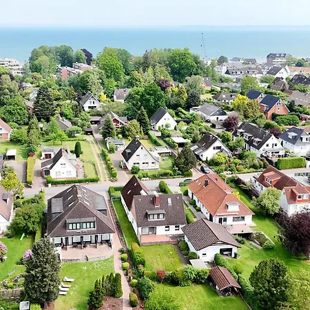 Lejlighed Moderne Maisonette Mit Gartenzugang, Nur 7 Gehminuten Zum Strand, Parkplatz & Fahrradunterstellplatz Scharbeutz